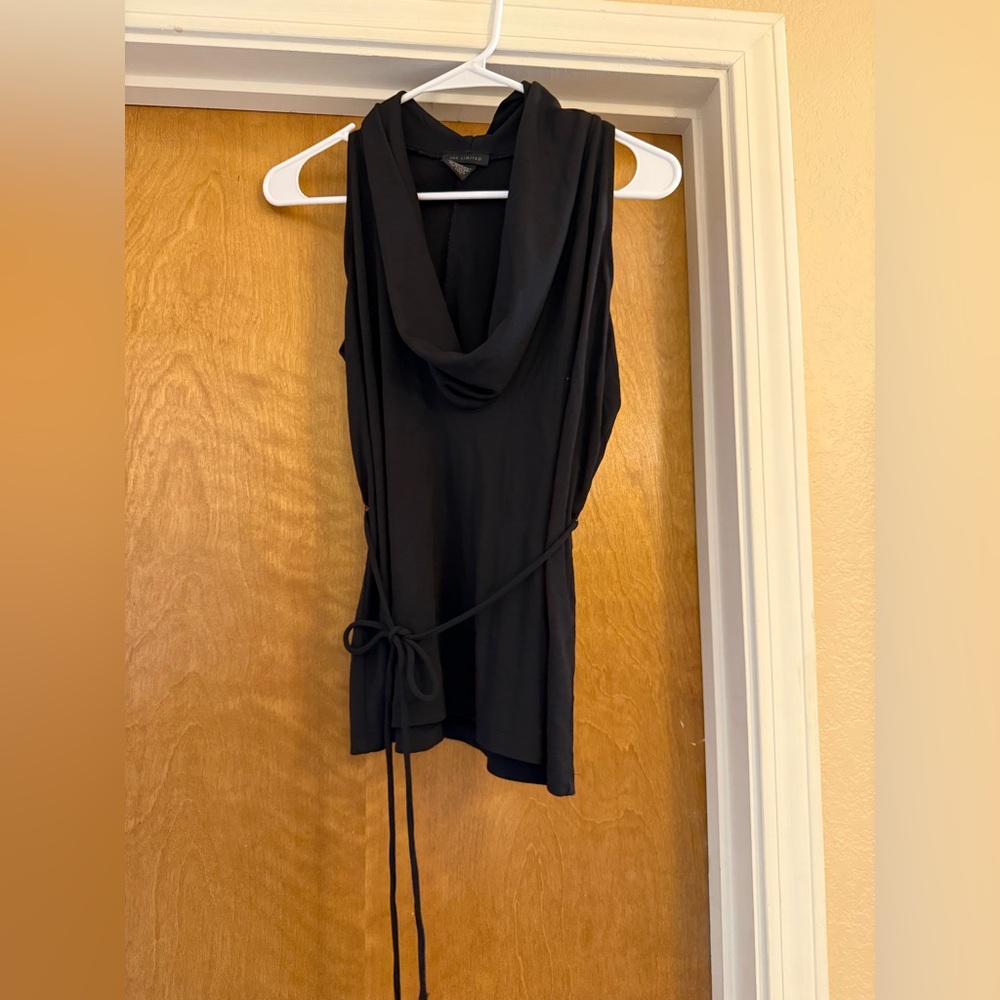 The Limited Black Sleeveless Tunic Top